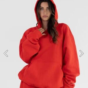 Minimalist Comfrt Hoodie